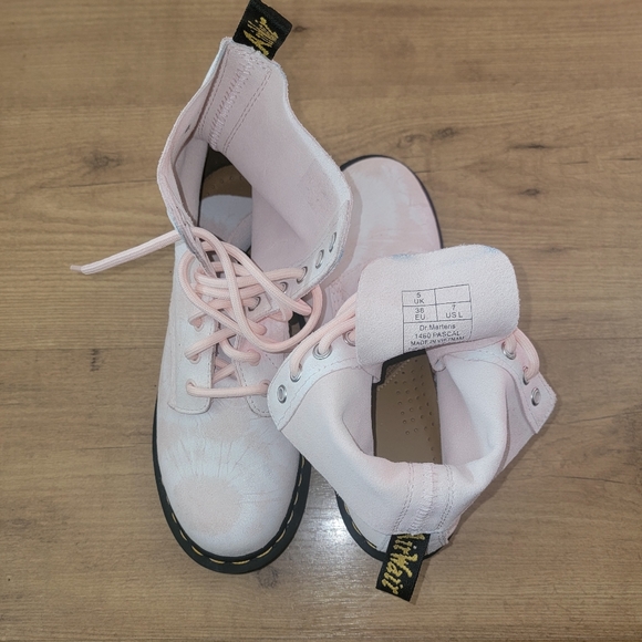 Dr. Martens Tie-Dye Print in Shades of Pastel Pink and White - Picture 10 of 16